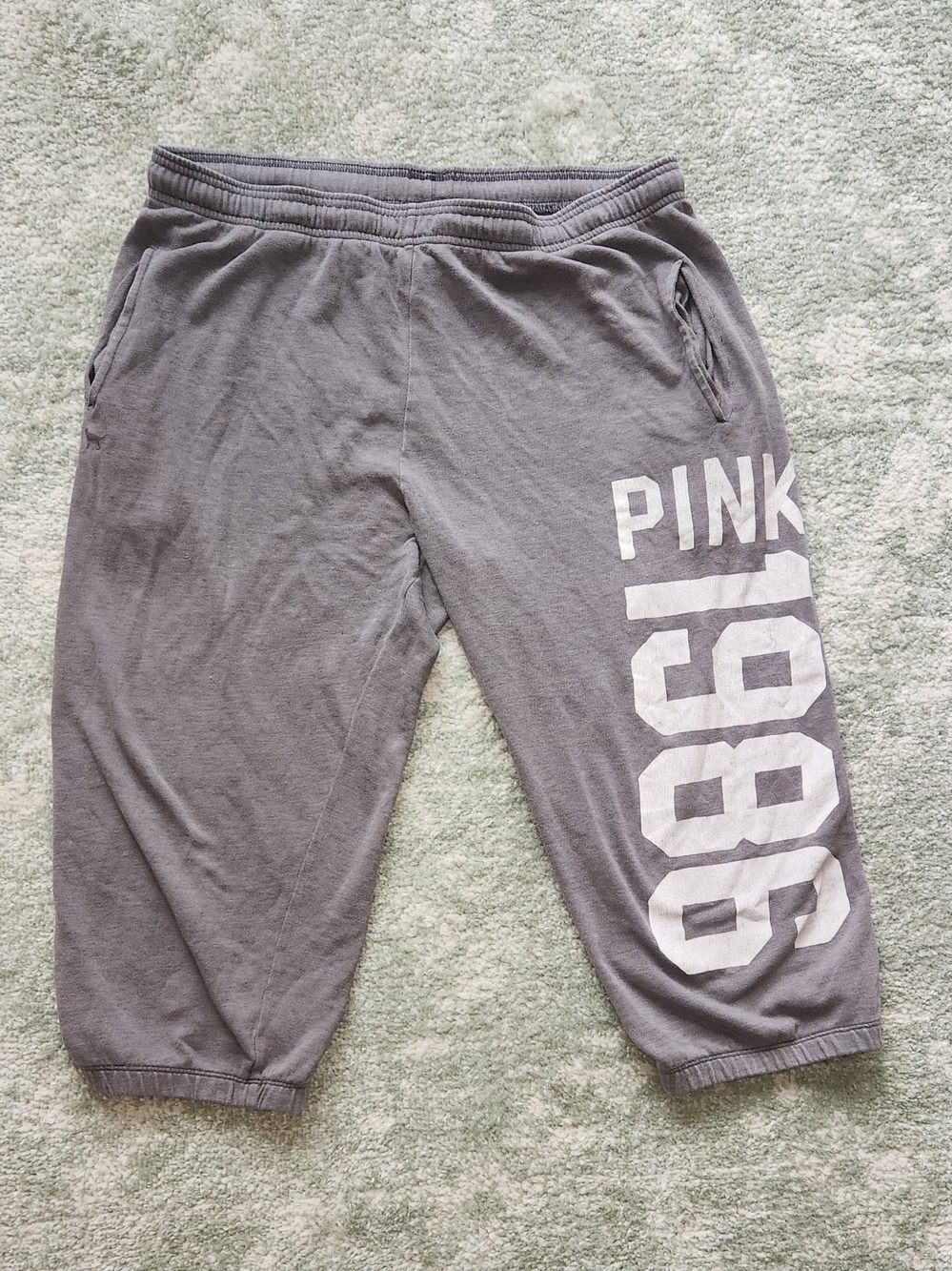 PINK Victoria's Secret Gray Capri Sweatpants